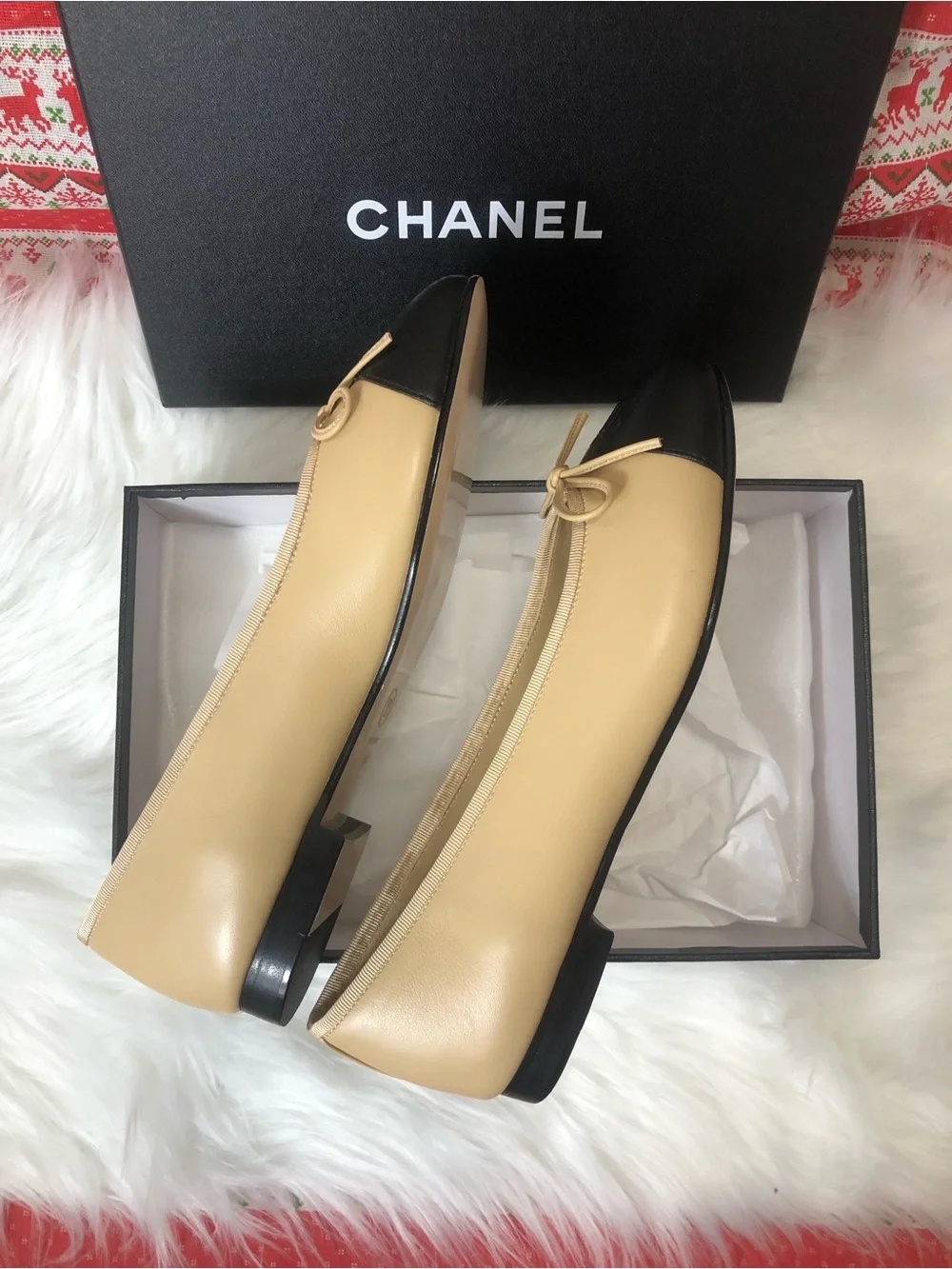 CHANEL Beige and Black Cap-Toe Leather Ballet Flats